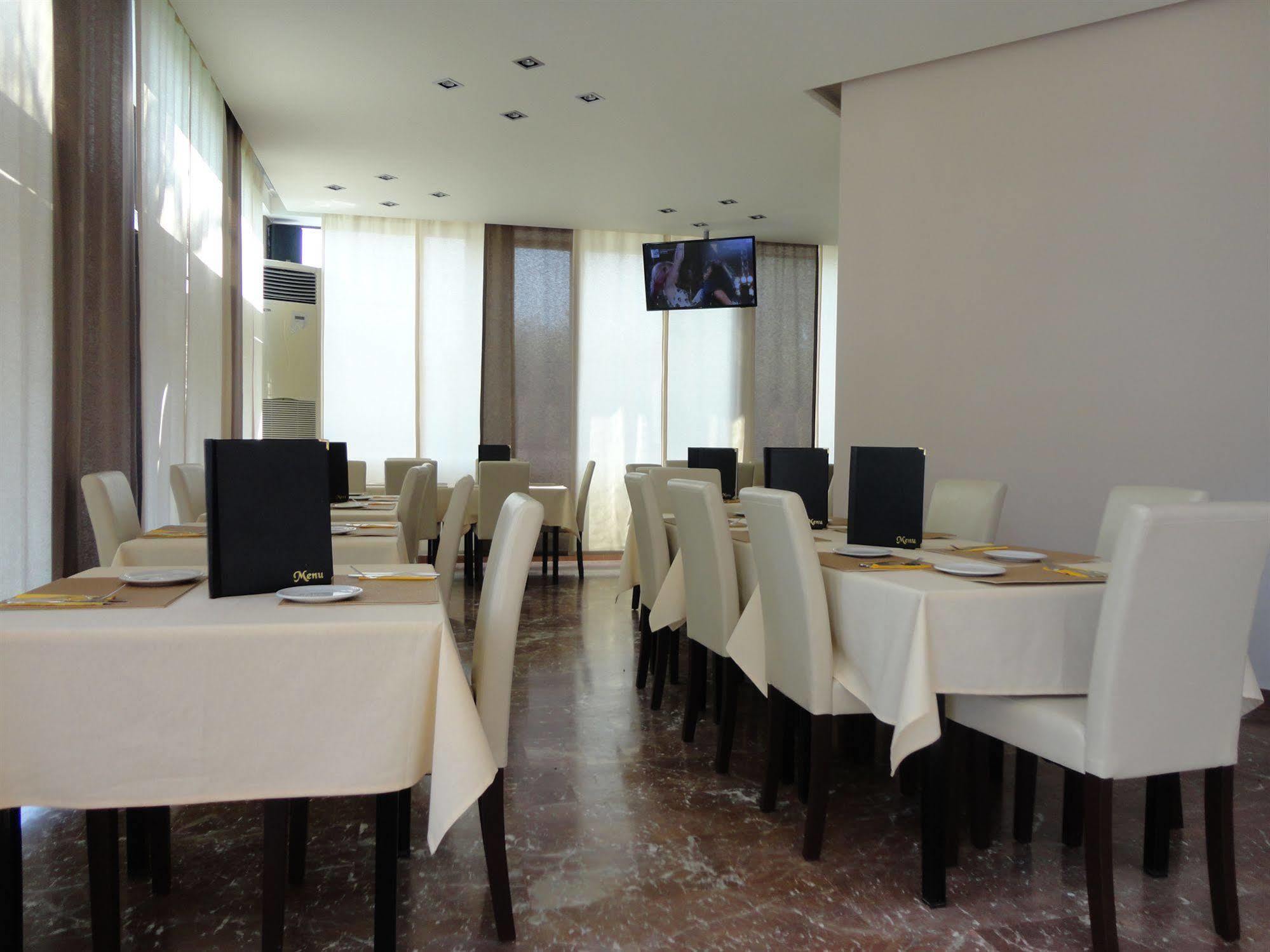 Morfeas Hotel Kavos Exterior photo